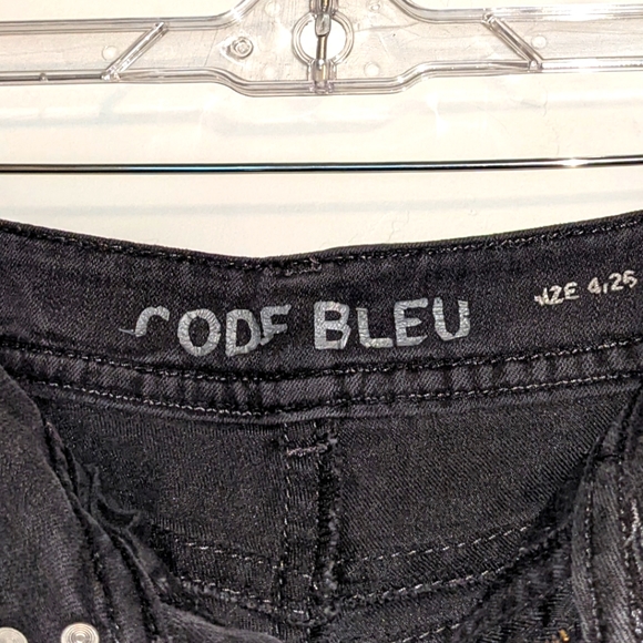 Code Bleu Low Rise Boot Cut Buttoned Jeans - Picture 5 of 7